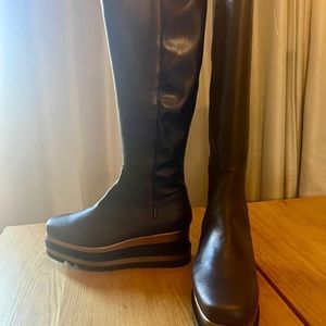 Marco Moreo Dhalissia brown platform boots.